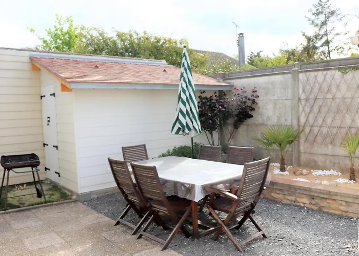 Villa Des Sables Avec 1 Studio Pour 2 Personnes Pouvant Etre Complete Par Une Chambre Avec Sa Salle De Bain Et Wc Si 4 Personnes